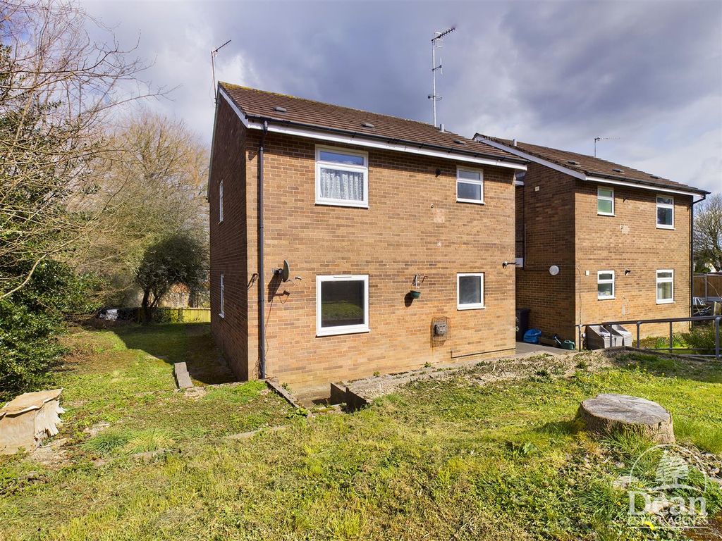 Property photo 2 of 9