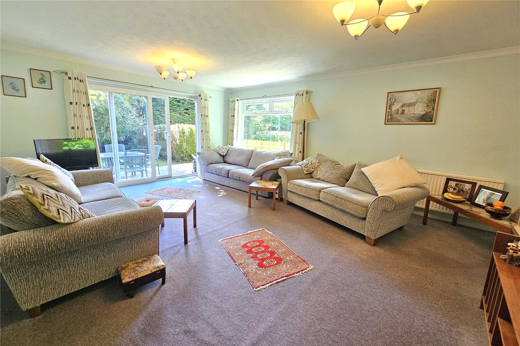 Property photo 2 of 20 Picture No. 14