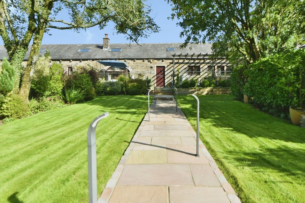 Property photo 1 of 30
