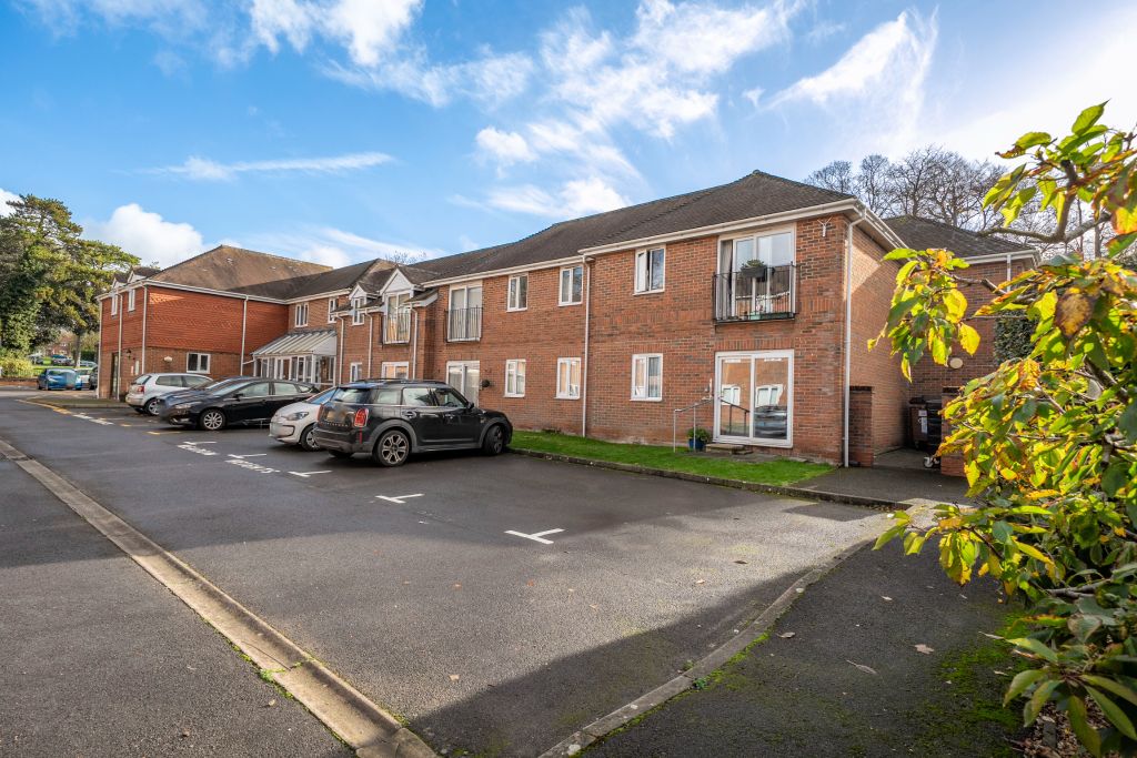 Property photo 1 of 20