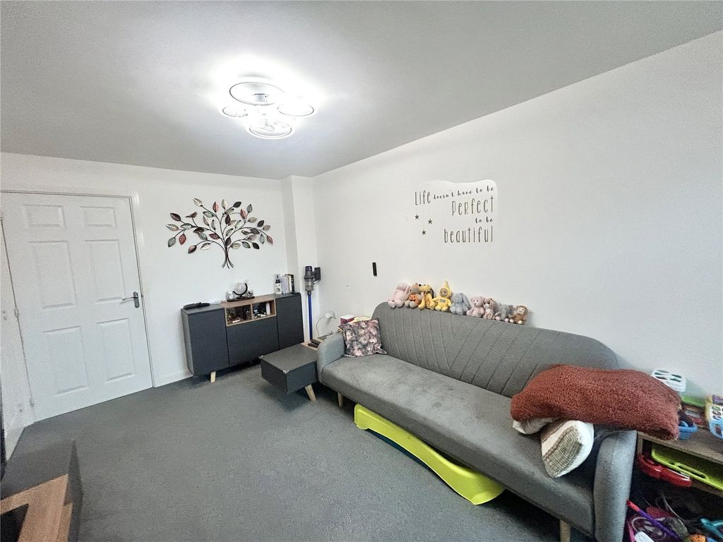 Property photo 3 of 17 Picture No. 08