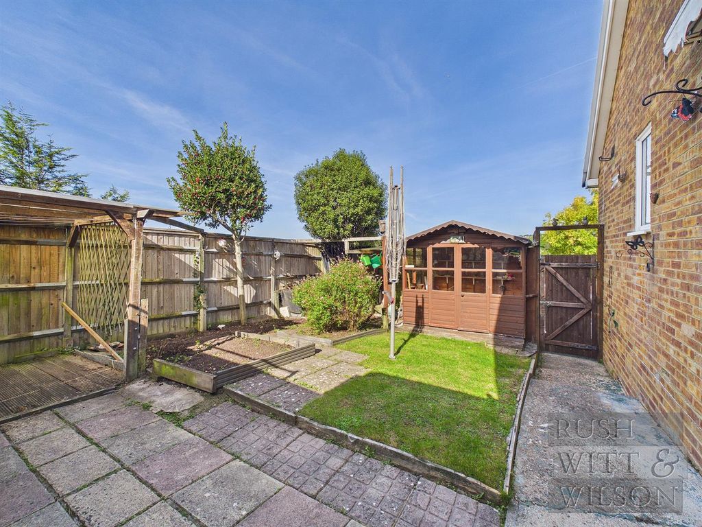 Property photo 2 of 20