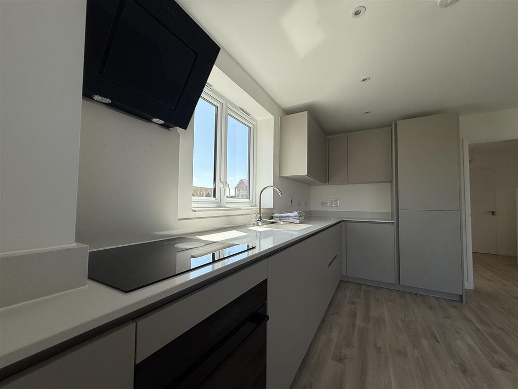Property photo 3 of 17 Image (32).Jpg