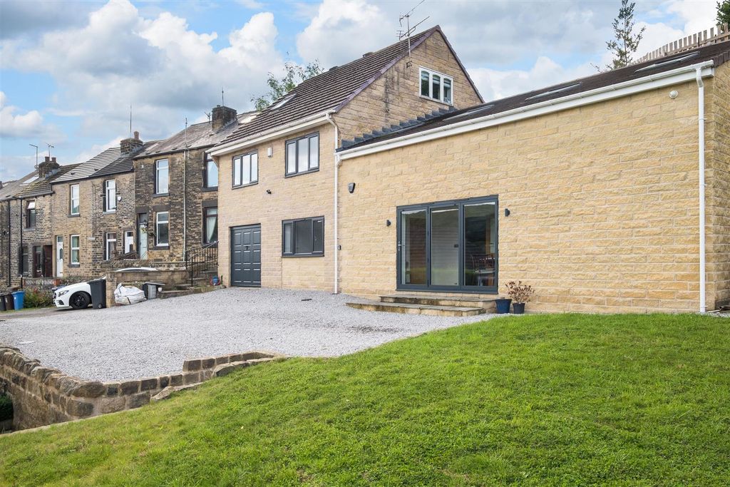 Property photo 1 of 29 Untitled (23 Of 30).Jpg