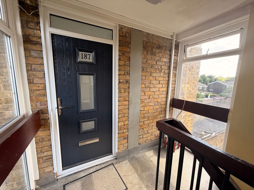 Property photo 2 of 10 Picture No. 09