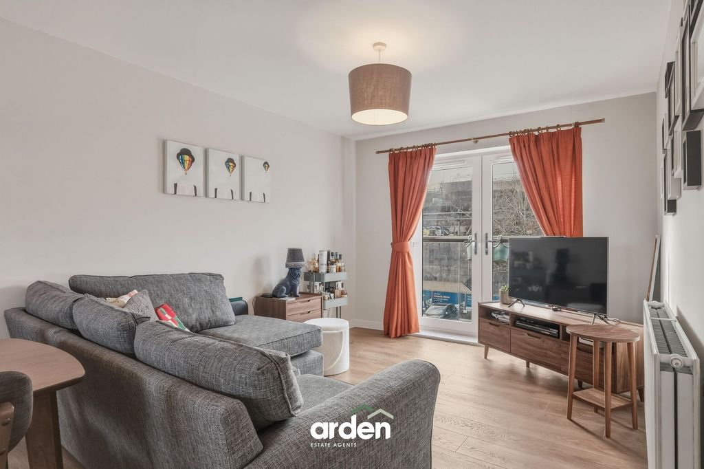 Property photo 2 of 10