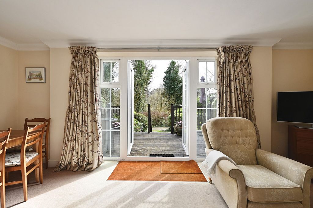 Property photo 1 of 25