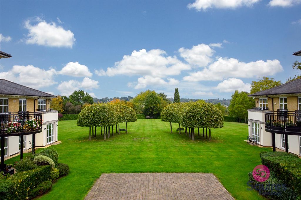 Property photo 2 of 30