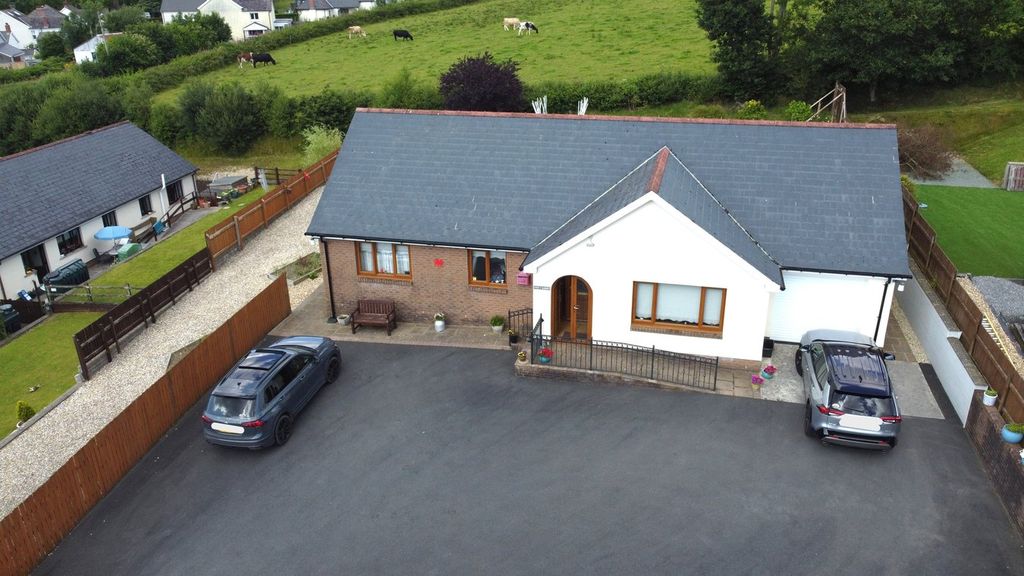 Property photo 1 of 22