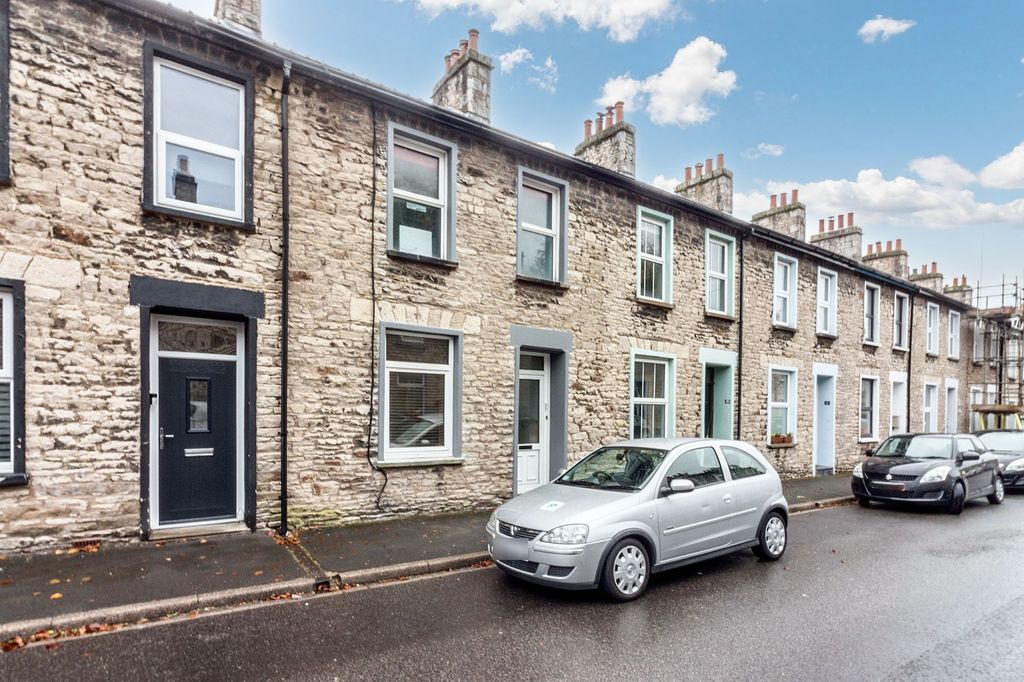 Property photo 1 of 19