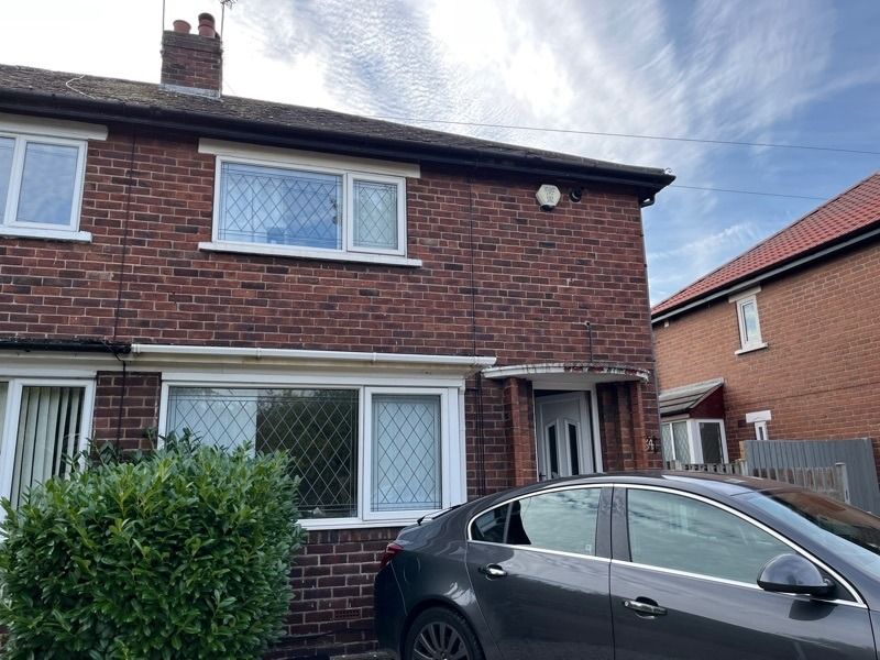 Property photo 1 of 14 Semi Detached For Rent