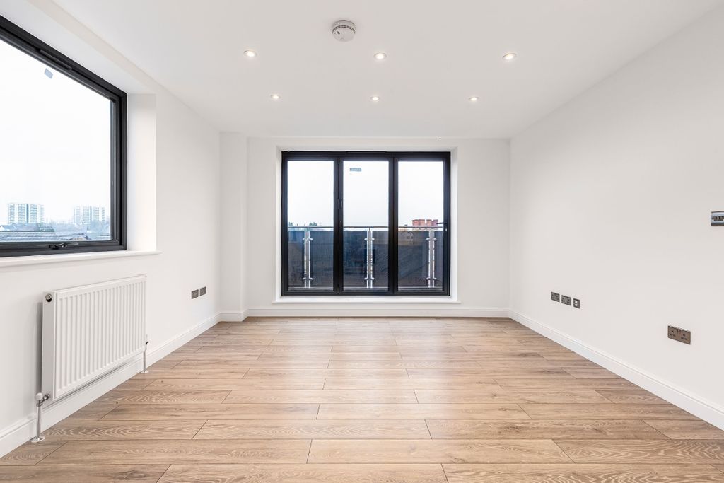 Property photo 1 of 14 Flat_14__113-121_Por