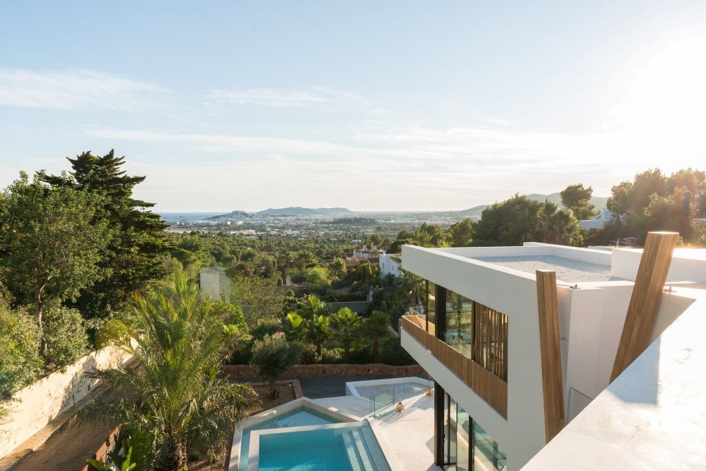 Property photo 1 of 20 30