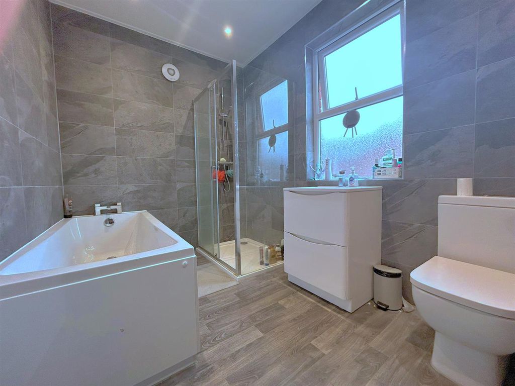 Property photo 2 of 8 13 Warton Terrace (1).Jpg