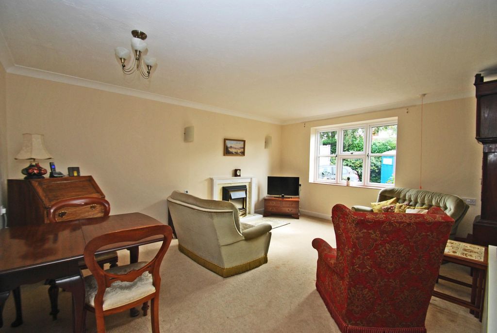 Property photo 2 of 7 Sitting Room