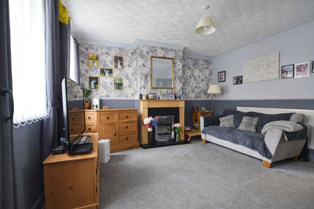 Property photo 2 of 9 Picture No. 08