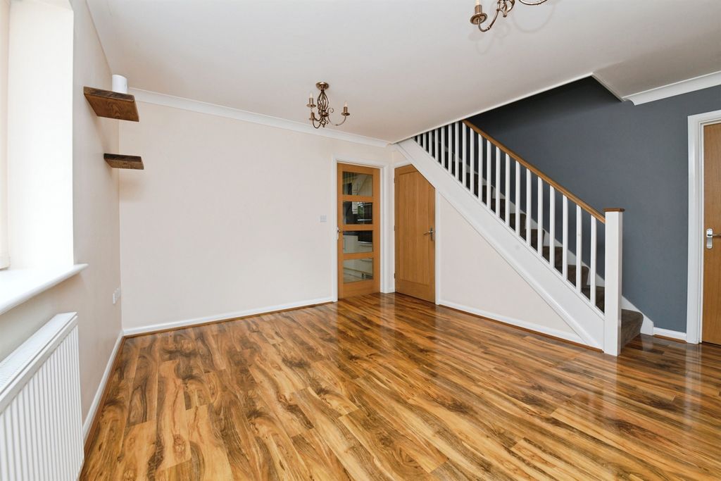 Property photo 3 of 19