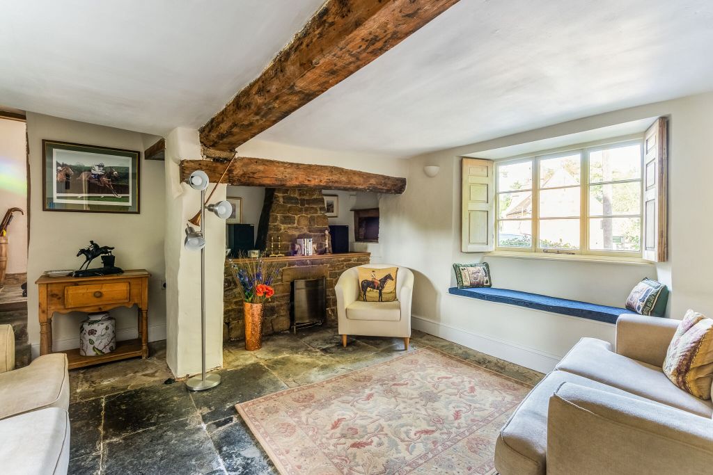 Property photo 2 of 12