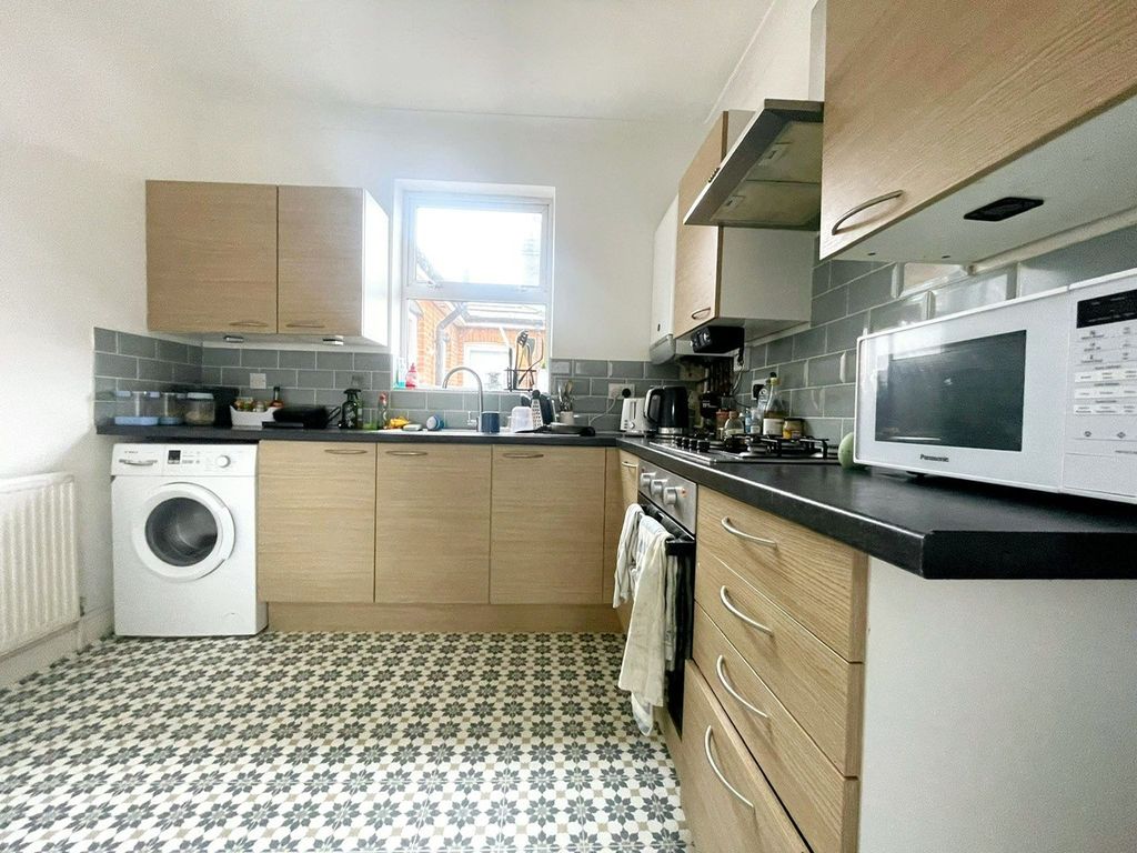 Property photo 2 of 7 Image