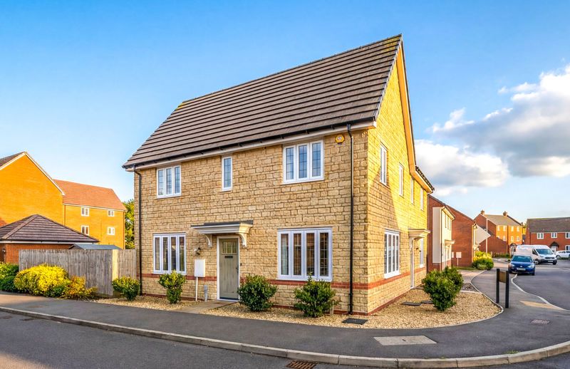 Property photo 1 of 19 Photo 3