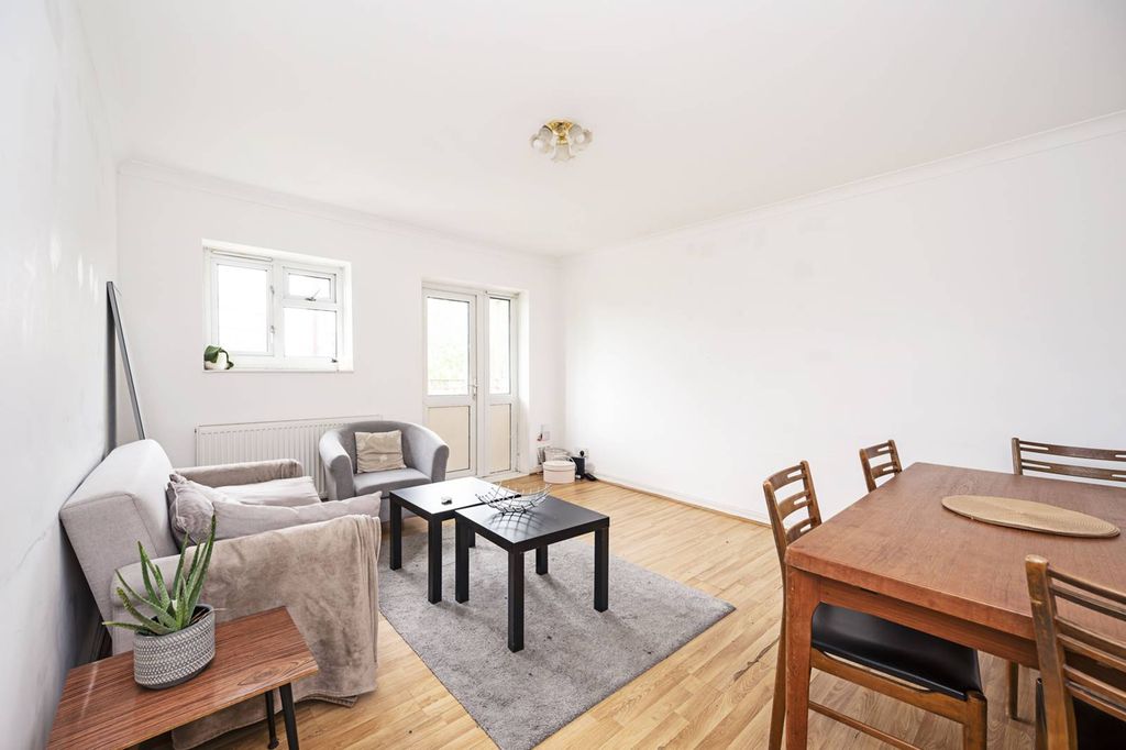 Property photo 3 of 7
