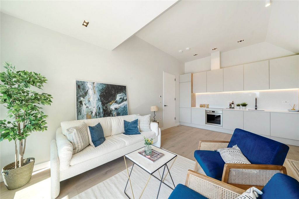 Property photo 3 of 10 Picture No. 14