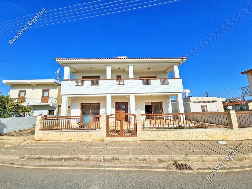 Property photo 1 of 39