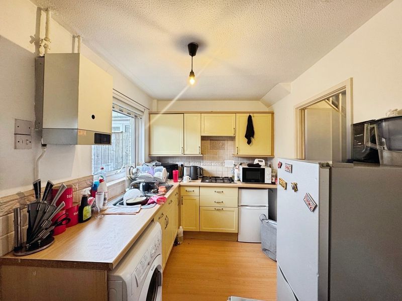 Property photo 2 of 7 Photo 6