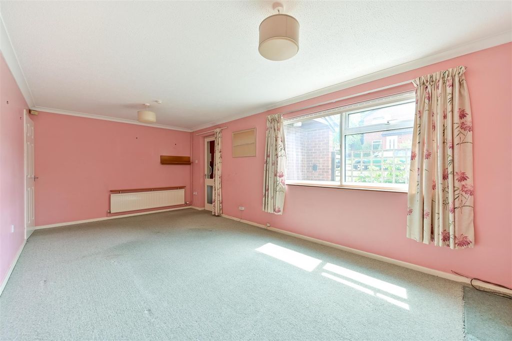 Property photo 2 of 14