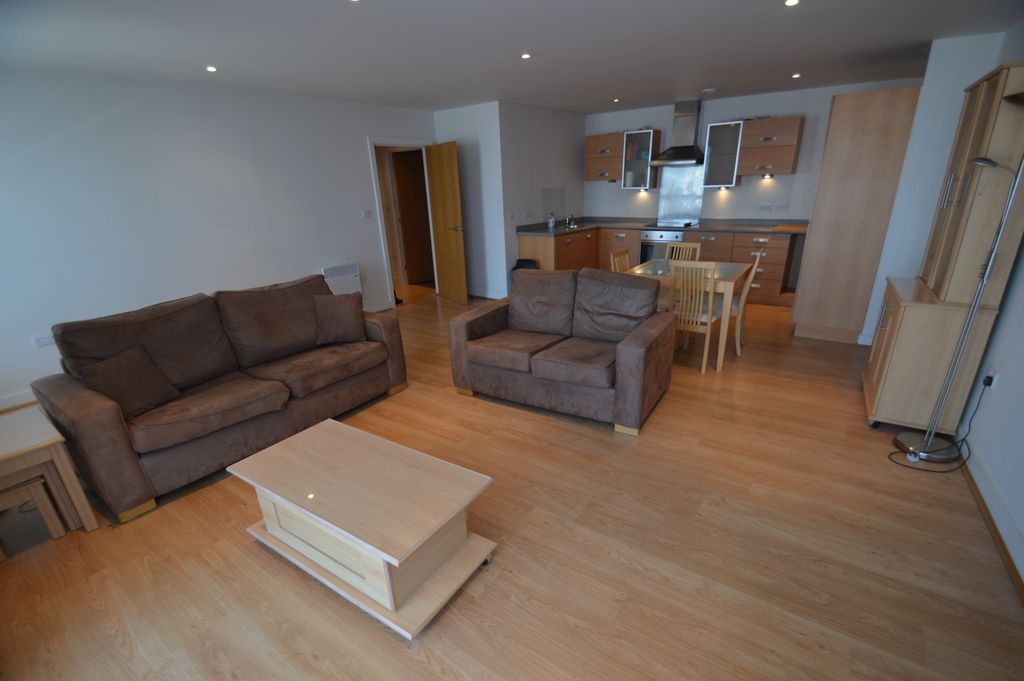 Property photo 2 of 12 Lounge