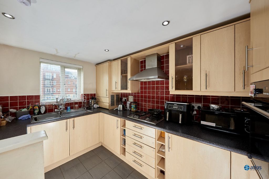 Property photo 3 of 13 Kitchen