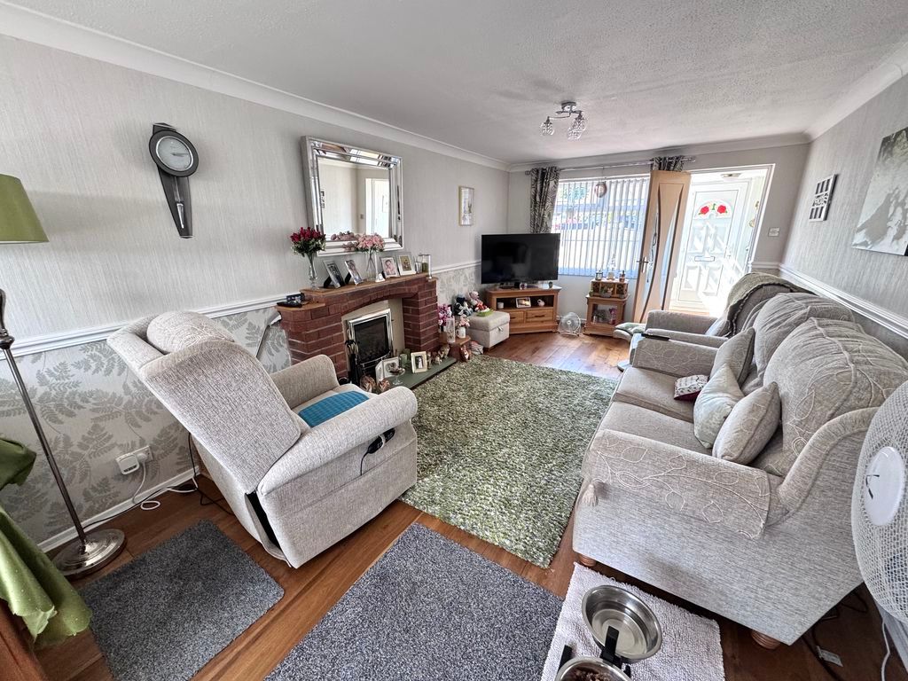 Property photo 2 of 11 Photo 9