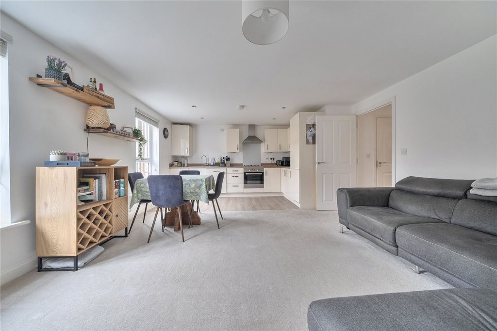 Property photo 2 of 16 Picture No. 20