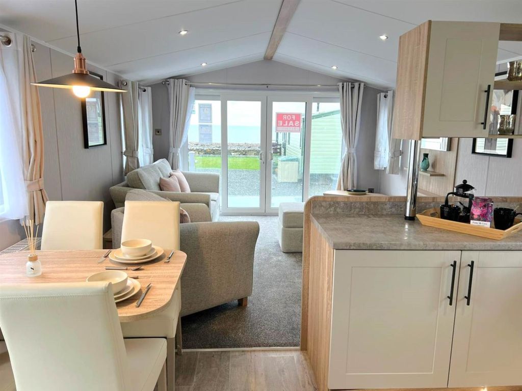 Property photo 3 of 14 593-3.Jpg