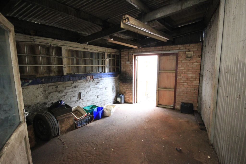 Property photo 3 of 3