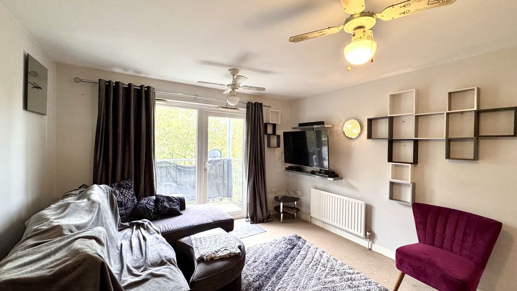 Property photo 2 of 11