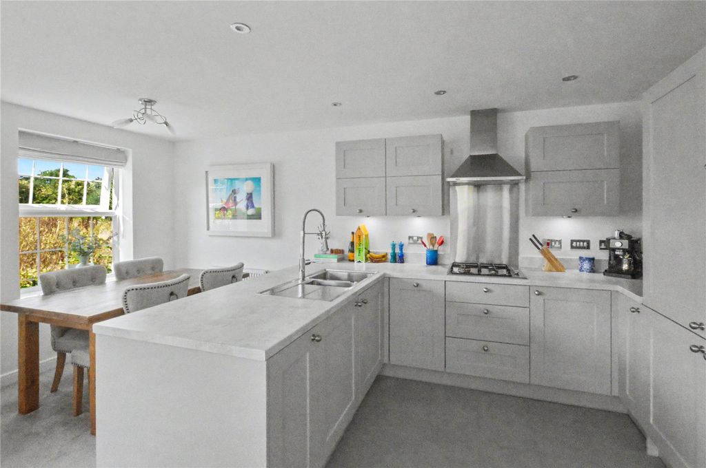 Property photo 2 of 10 Picture No. 03