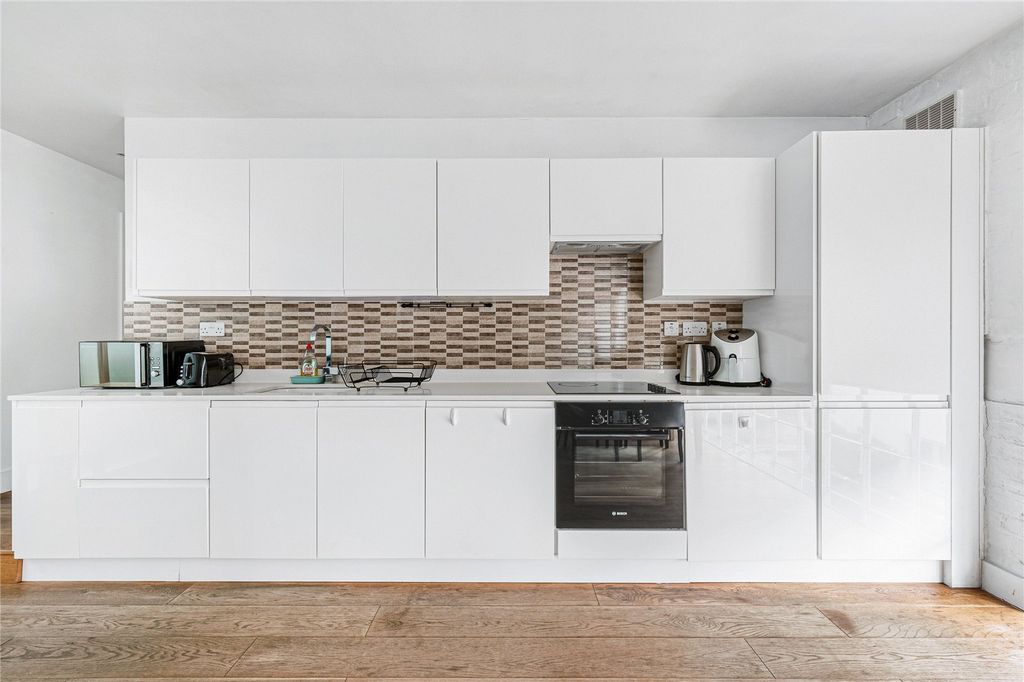 Property photo 2 of 15 Picture No. 06