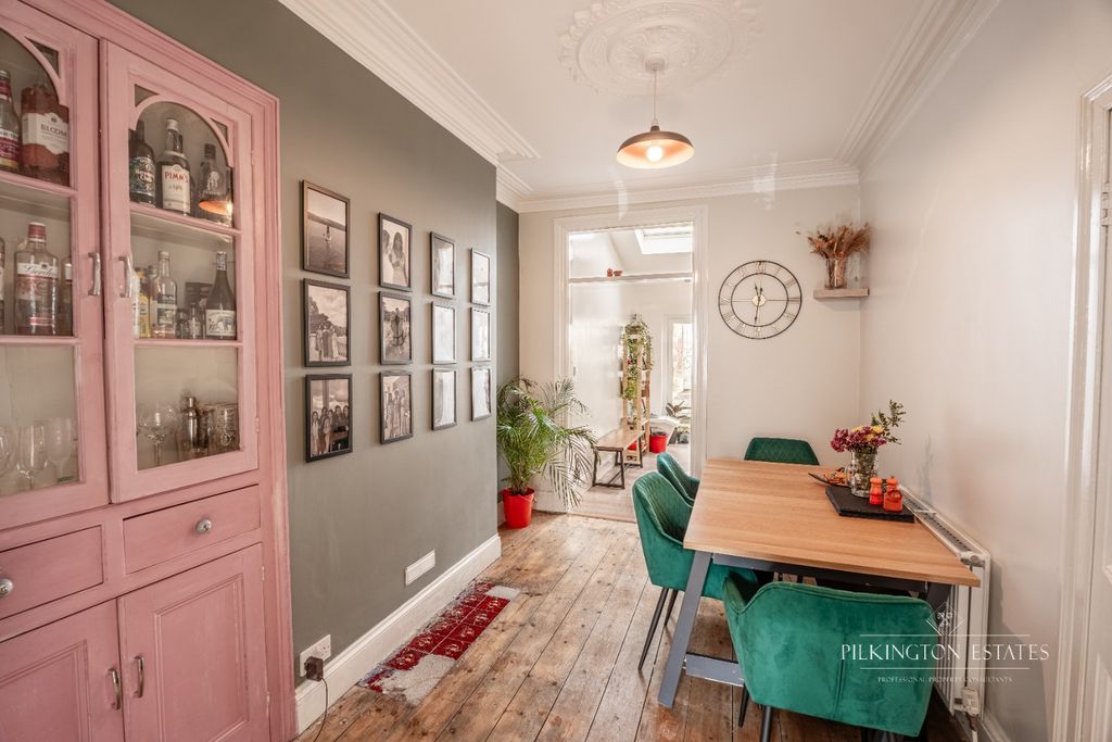 Property photo 3 of 11 4875453