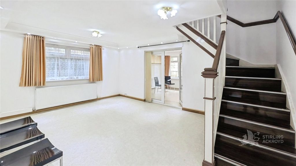 Property photo 1 of 16 Reception 1