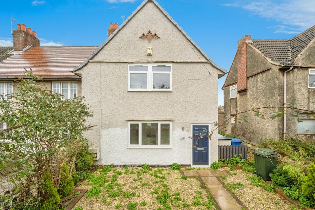 Property photo 2 of 17 Front