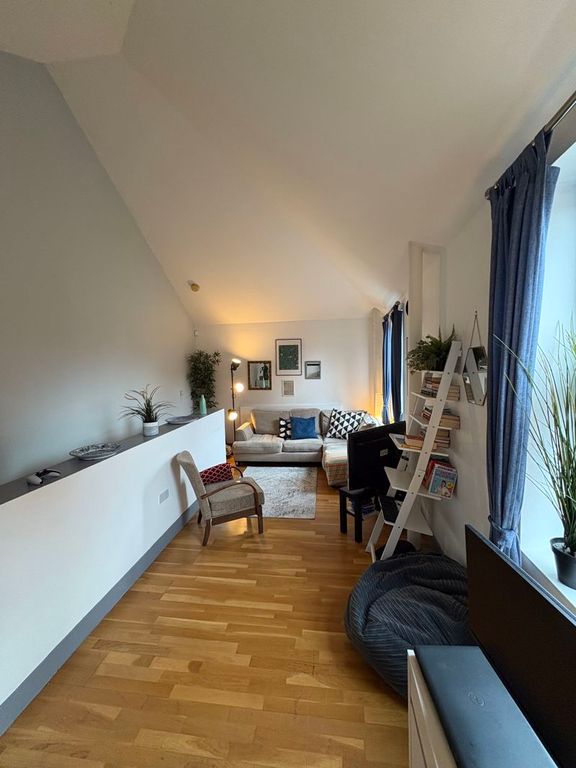 Property photo 3 of 11 Photo 3