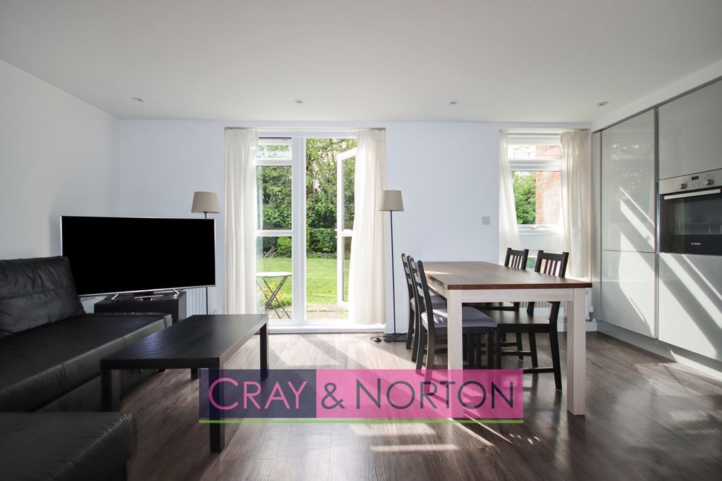 Property photo 1 of 9 Photo 2