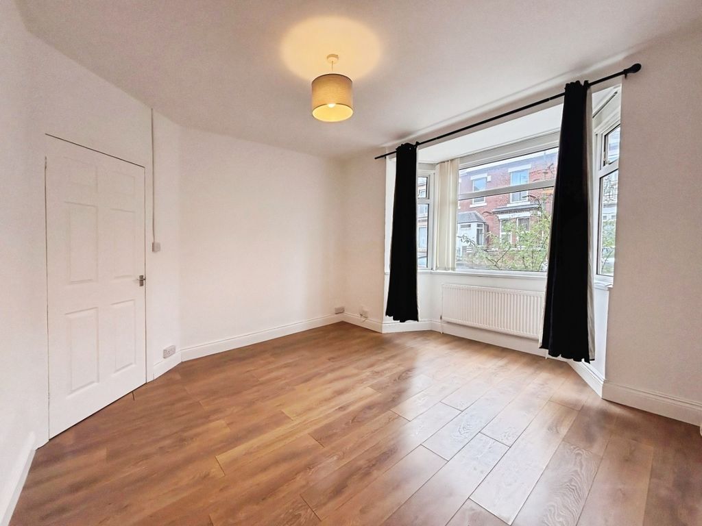 Property photo 1 of 11 5116640