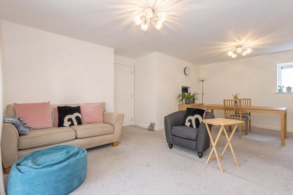 Property photo 3 of 17 Living/Dining Area