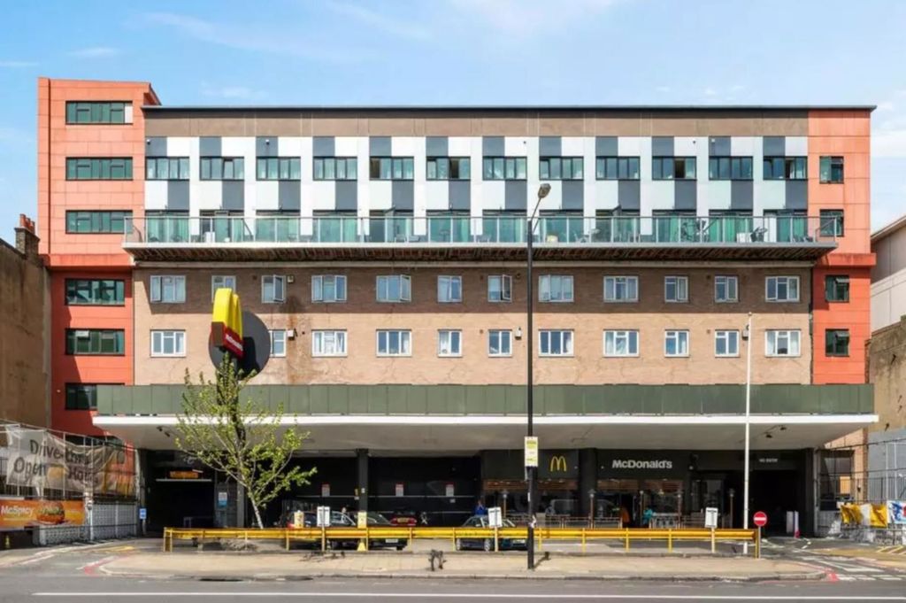 Property photo 1 of 9