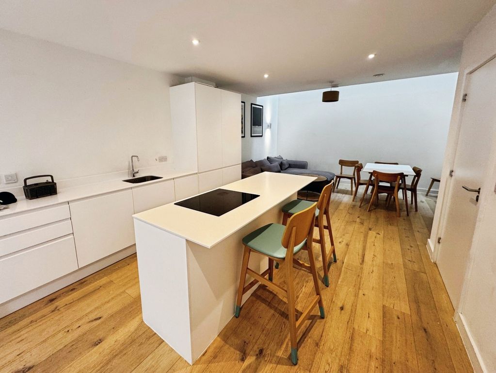 Property photo 2 of 13 Picture No. 28