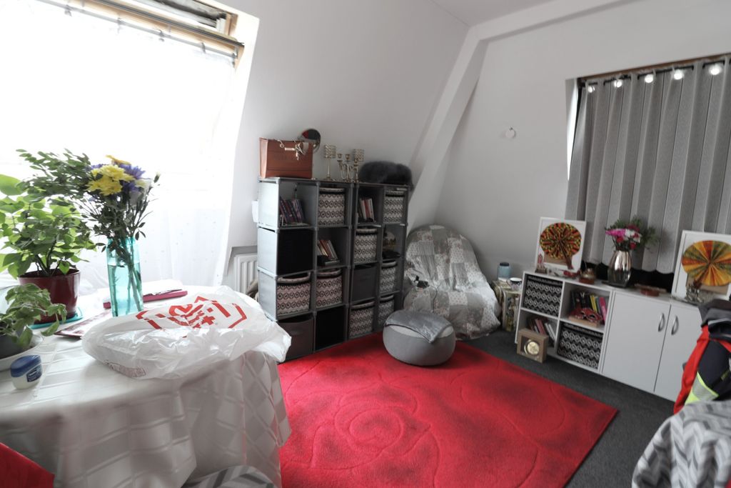 Property photo 2 of 6 Gallery