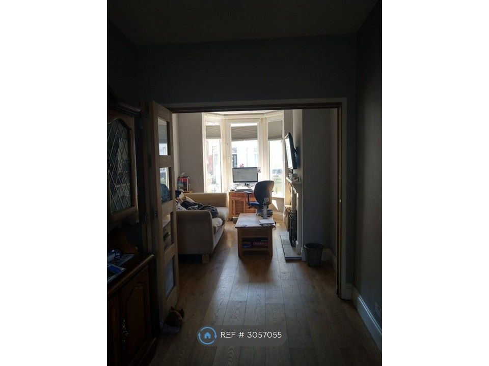 Property photo 3 of 10 Living Area