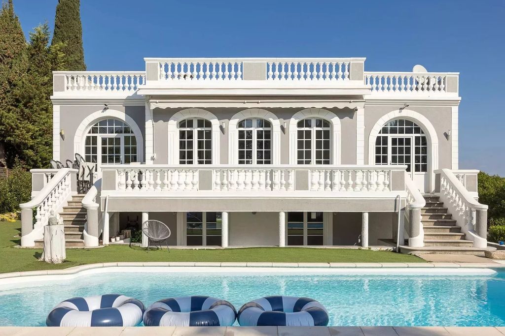 Property photo 1 of 8